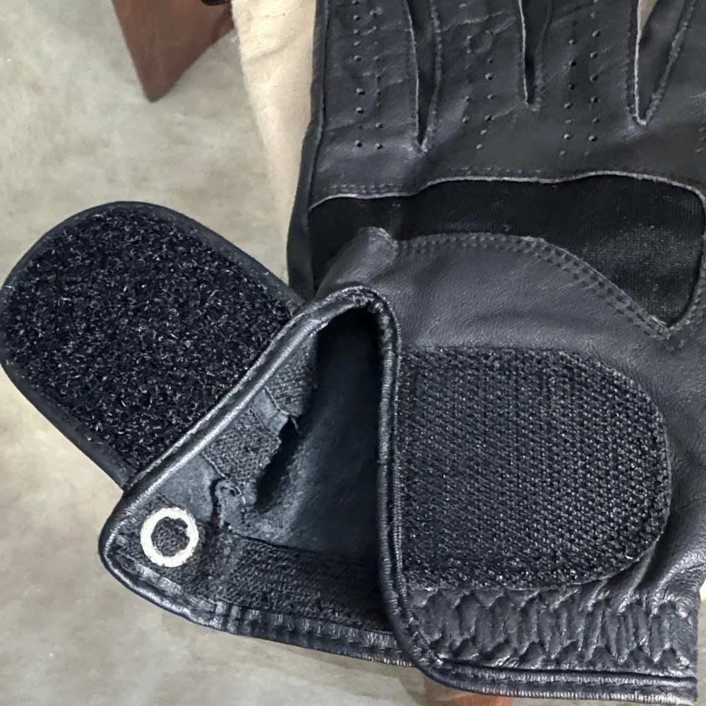 Burberry Black and Beige Leather Left golf Glove